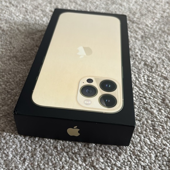 IPhone 13 promaxx sleek empty box - Picture 5 of 10